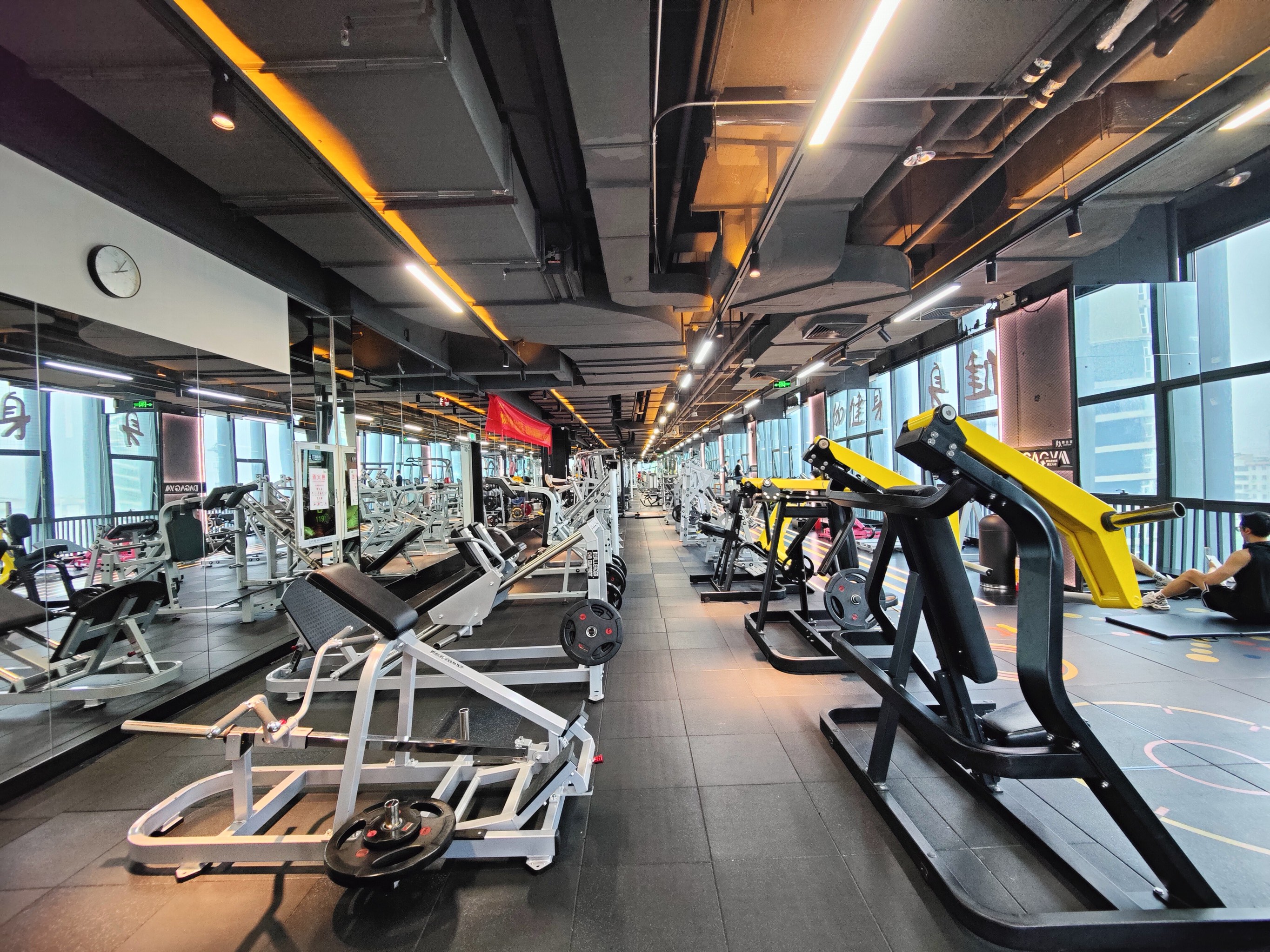 Setting Up a Professional Gym: Essential Equipment Checklist Introduction